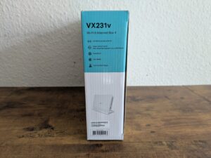 Verpackung des TP Link VX231v Routers von der Seite