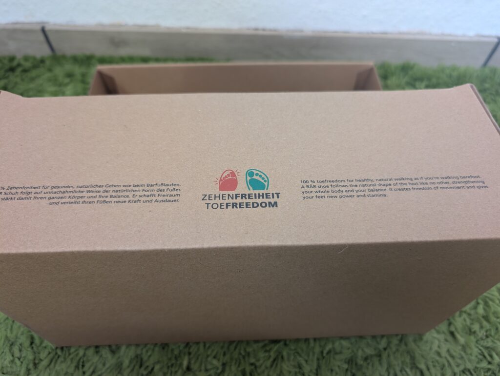 Bär Judy Barfußschuhe Karton seitlich