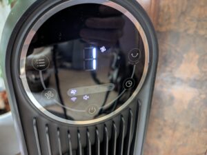 Display des Dreo DR-HTF007 Nomad One Ventilators