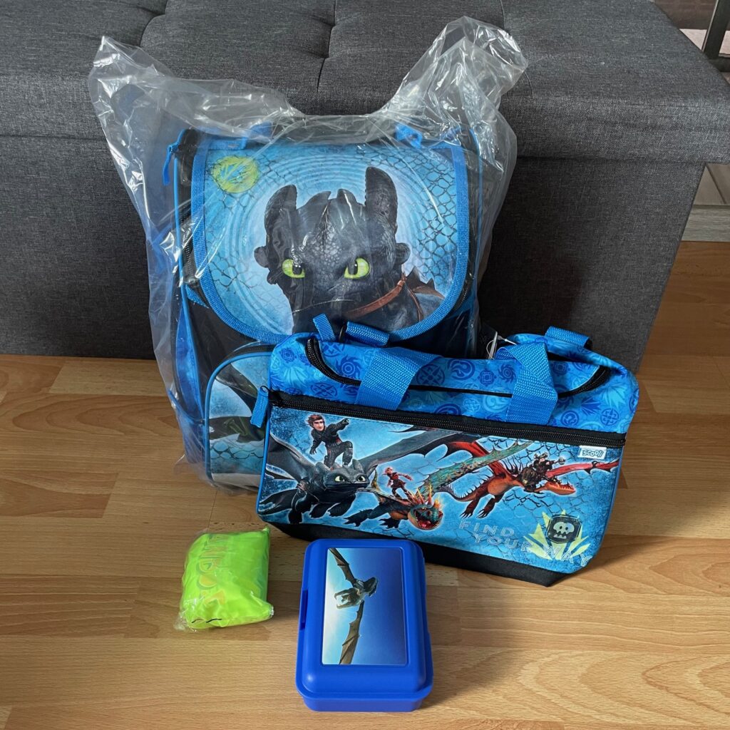 Familando Dragons Schulranzen Lieferumfang