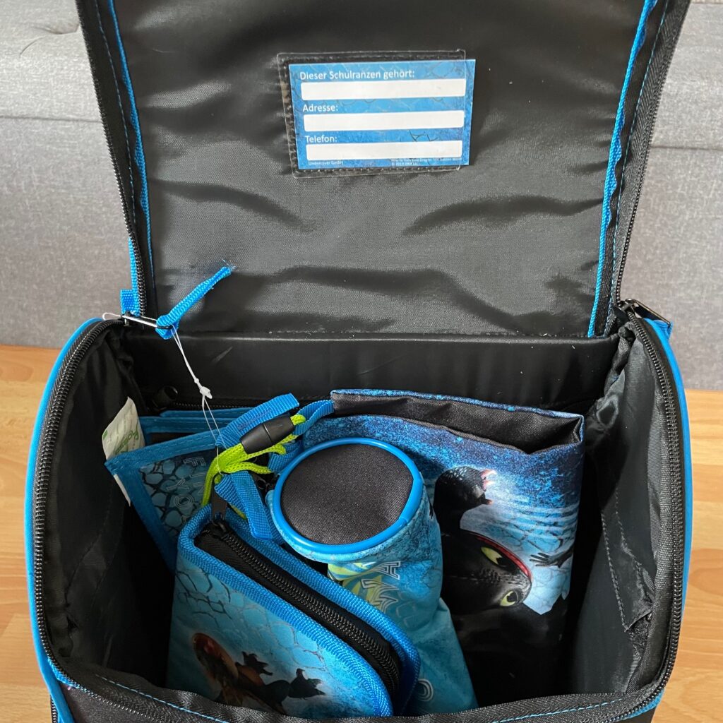 Familando Dragons Schulranzen gefüllt