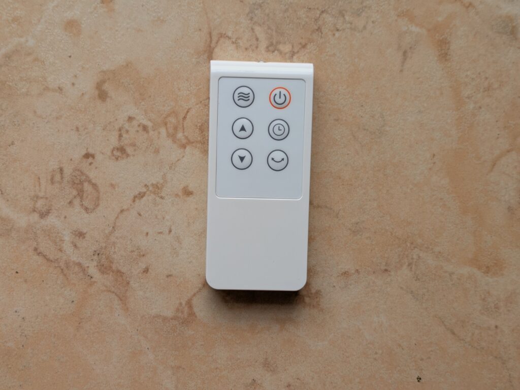 Fernbedienung des Midea FS40-16CR Standventilators