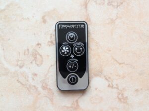 Fernbedienung des Rowenta VU6670 Eole Infinite Ventilator von oben