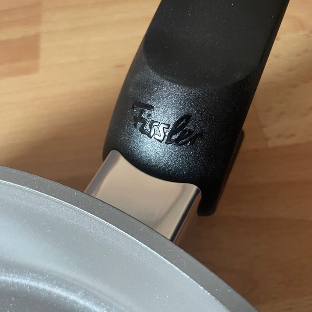 Fissler Ceratal Comfort Bratpfanne Griffbefestigung
