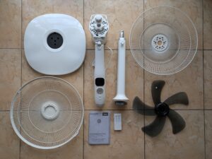 Lieferumfang des Midea FS40-16CR Standventilators