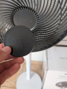 MeacoFan Sefte® 10 Ventilator von vorne mit Fernbedienung (2)