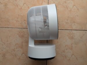 MeacoFan Sefte® 8 Ventilator von rechts