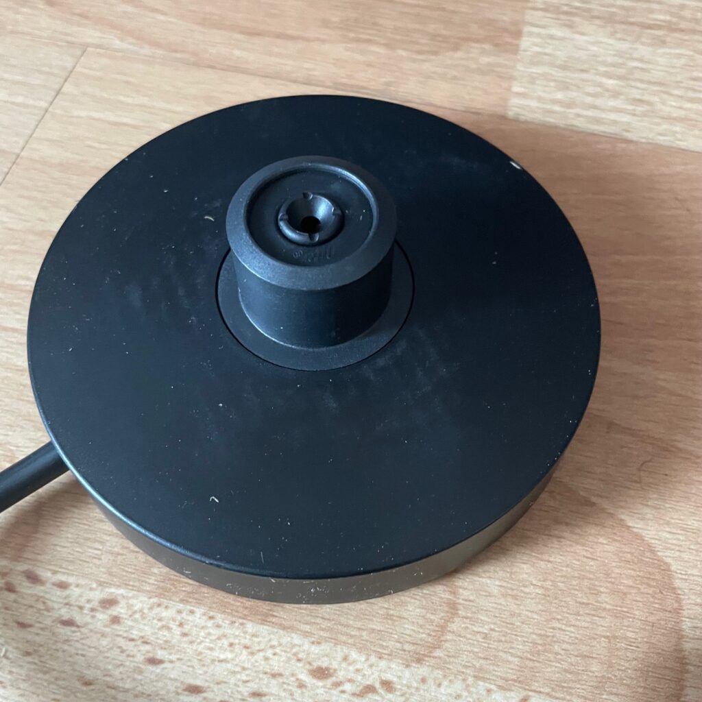 NESPRESSO Aeroccino 4 Milchaufschäumer Boden