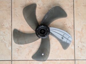 Rotoer des Midea FS40-16CR Standventilators