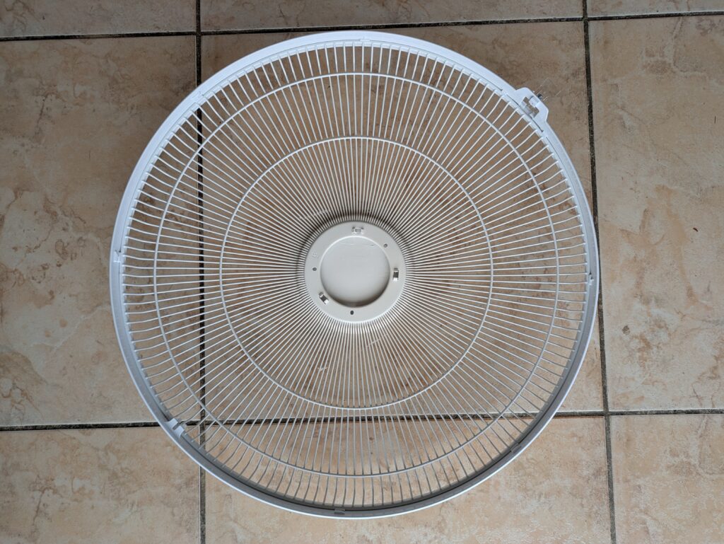 Rotorschutz des Midea FS40-16CR Standventilators (2)