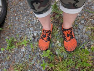 Saguaro Unisex Barfußschuhe auf Schotter
