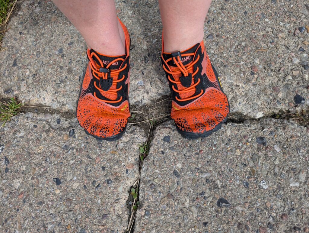 Saguaro Unisex Barfußschuhe auf unebenem Untergrund