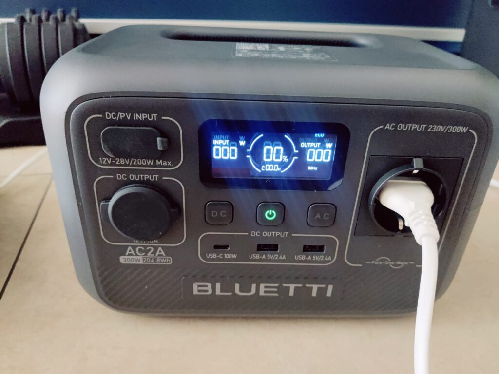 BLUETTI AC2A Powerstation komplett entladen