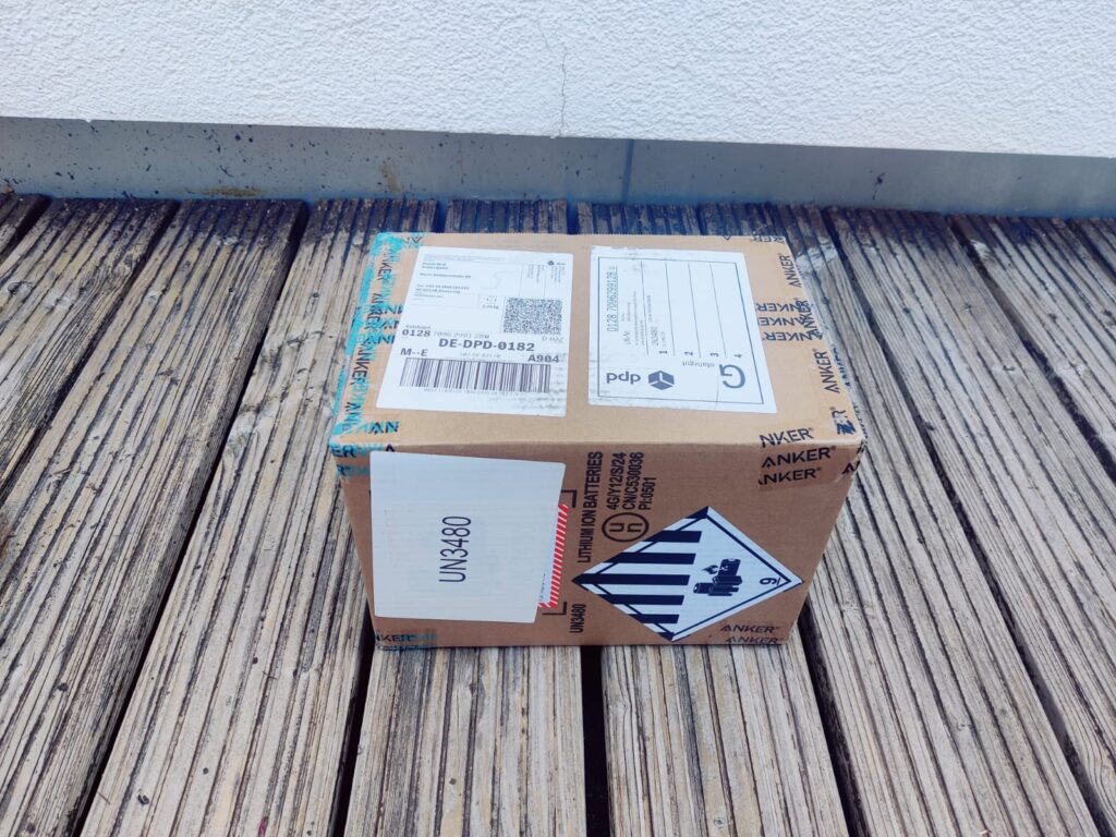 Anker SOLIX C300 DC Powerstation Umverpackung