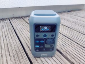 Anker SOLIX C300 DC Powerstation Display angeschaltet