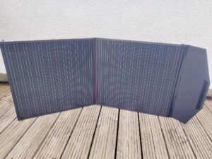 ALLPOWERS SP-027 Solarpanel ausgeklappt