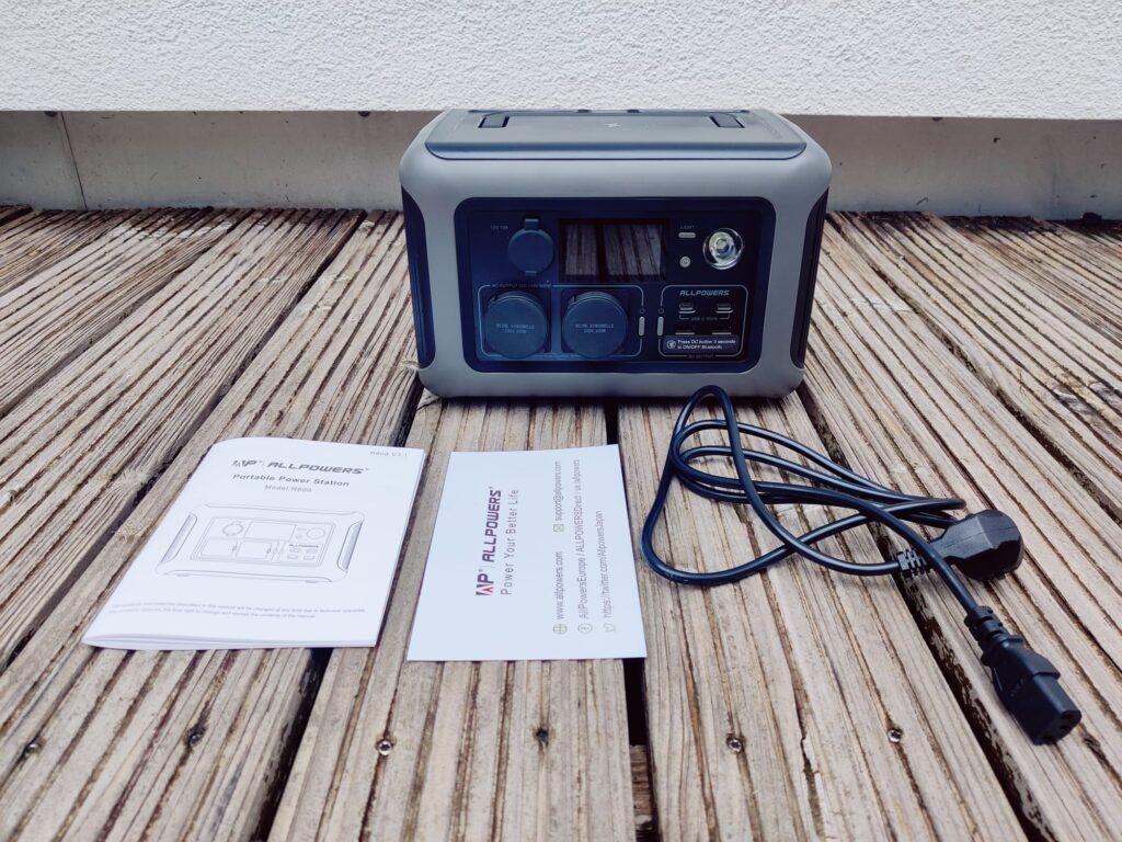 ALLPOWERS R600 Powerstation mit Zubehör