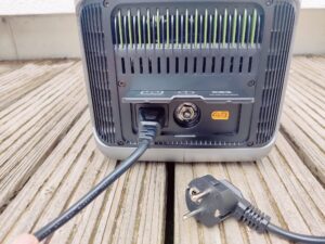 ALLPOWERS R600 Powerstation mit Netzkabel