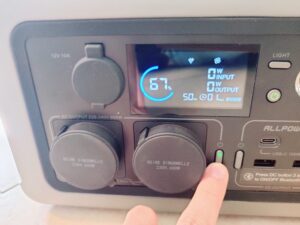 ALLPOWERS R600 Powerstation AC-Aktivierung