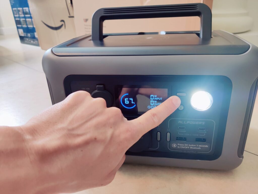 ALLPOWERS R600 Powerstation LED-Licht Aktivierung