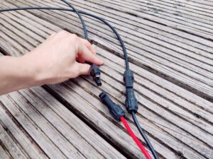 ALLPOWERS SP-027 Solarpanel mit Anschlusskabeln