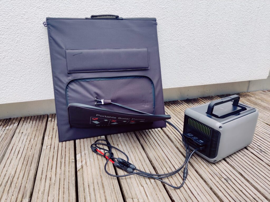 ALLPOWERS SP-027 Solarpanel mit angeschlossener Powerstation