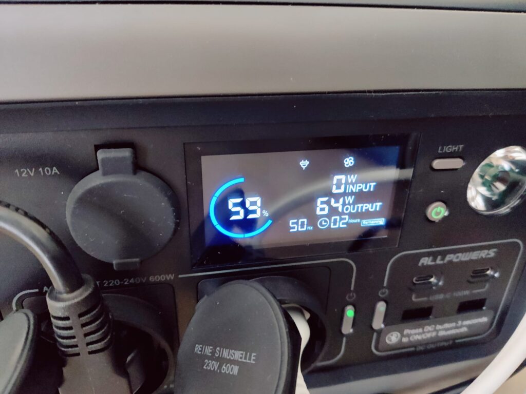 ALLPOWERS R600 Powerstation Test mit Ventilator und Kühlbox Output