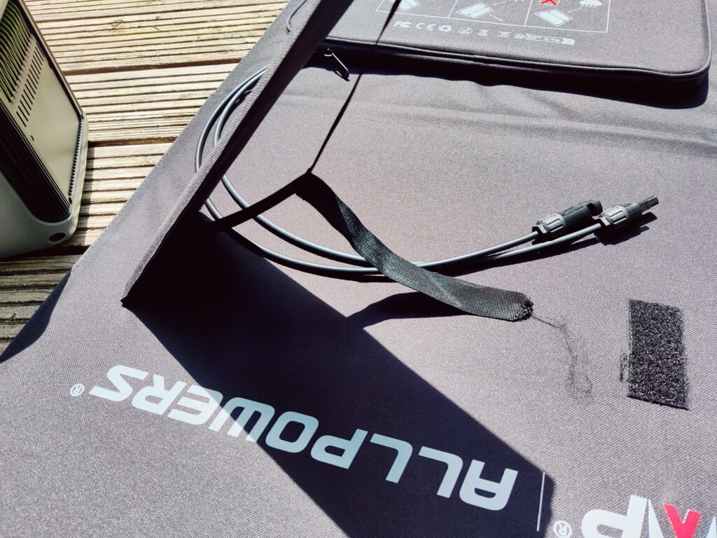 ALLPOWERS SP-027 Solarpanel Beschädigung am Standfuß