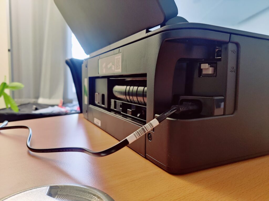 Canon PIXMA TS705a Tintenstrahldrucker angeschlossen