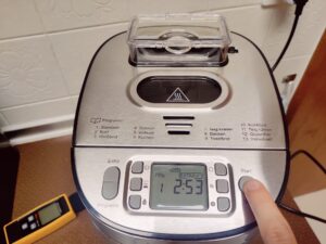 Rommelsbacher BA 550 Brotbackautomat Start des Tests