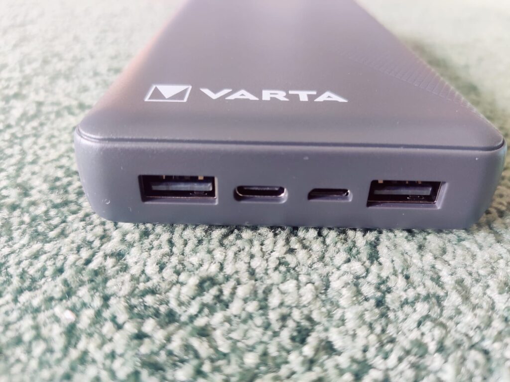 Varta 57978 Powerbank Anschlüsse