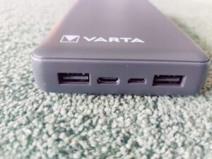 Varta 57978 Powerbank Anschlüsse