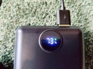 Jiga PC5 Powerbank Ladeanzeige beim Laden