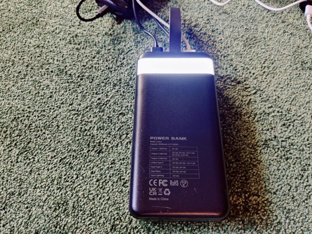 PdBest CA5-6 Powerbank mit aktiver Taschenlampe
