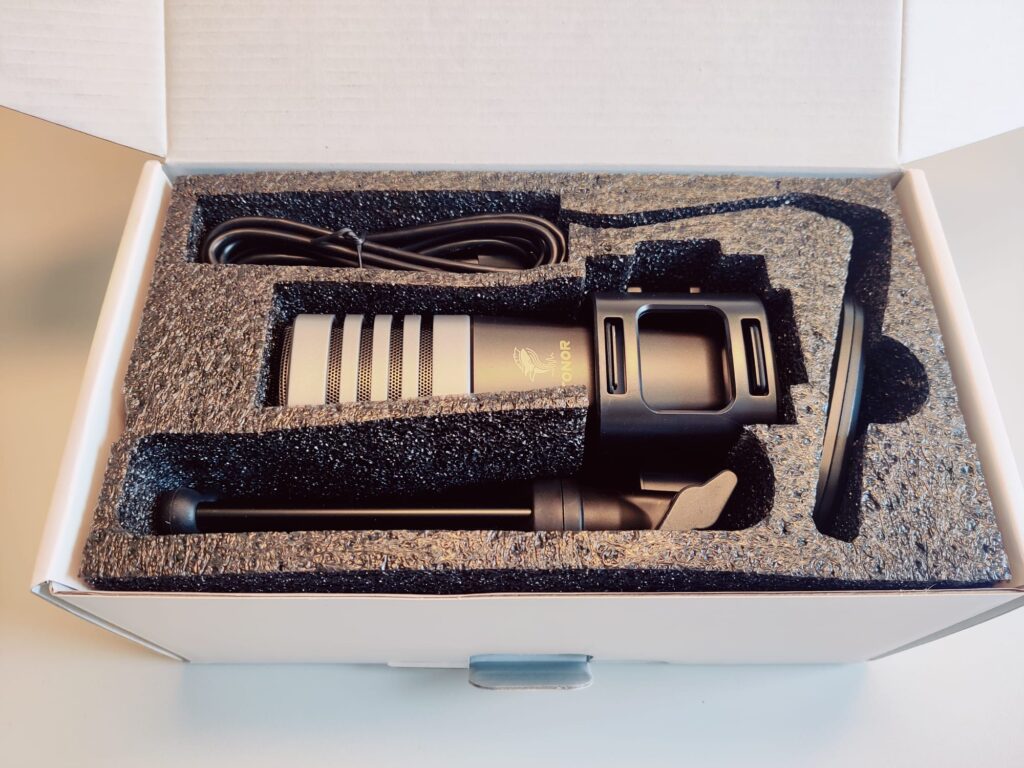 Tonor TC30 Mikrofon in Styropor verpackt