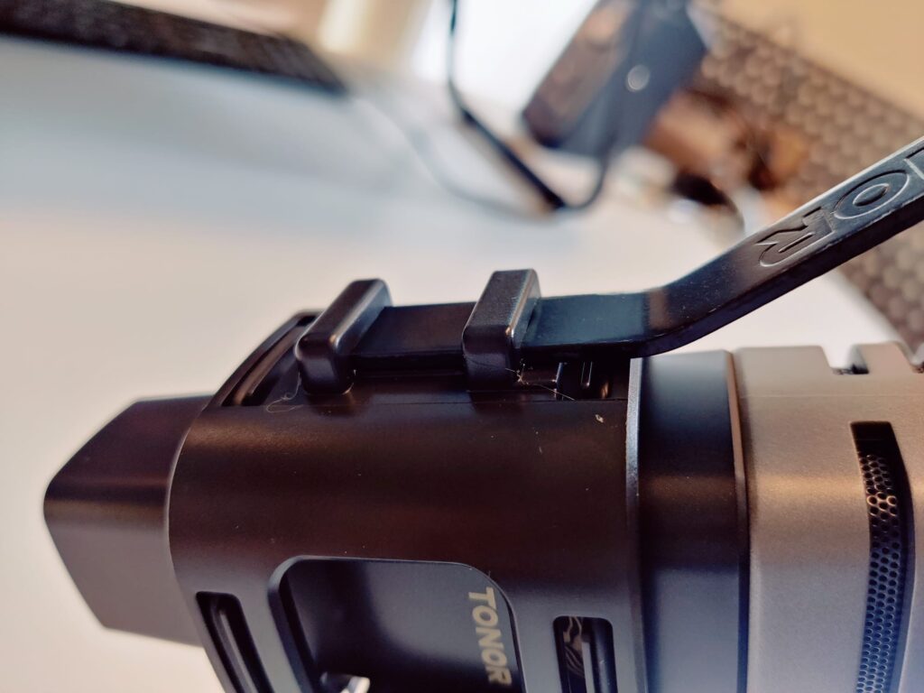 Tonor TC30 Mikrofon Pop-Schutz Befestigung