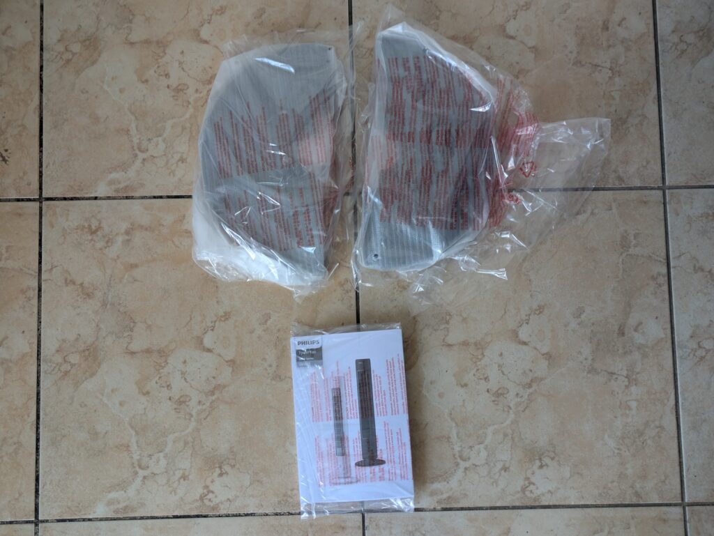 Zubehör des Philips Serie 5000 Ventilator verpackt