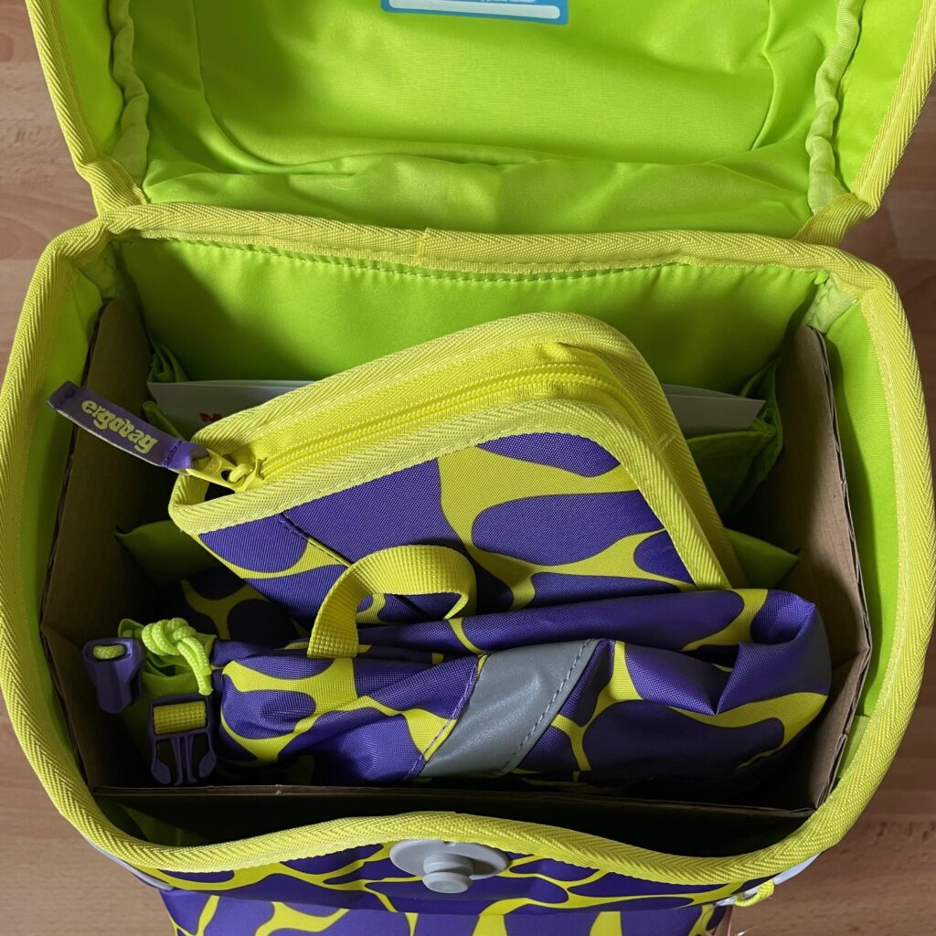 ergobag cubo Schulranzen gefüllt