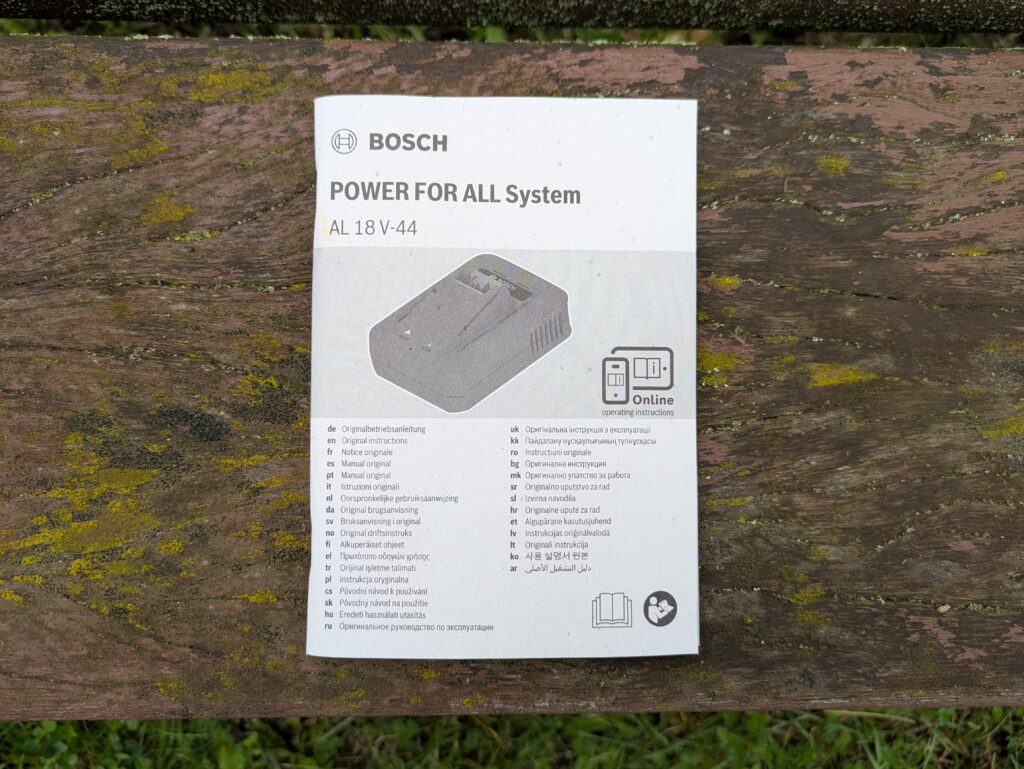 Anleitung des Akkus des Bosch EasyMower 18V-32-200 Akku-Rasenmähers