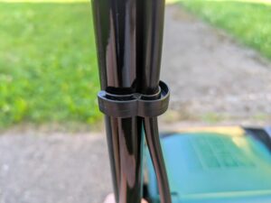 Befestigung des Bosch EasyMower 18V-32-200 Akku-Rasenmähers