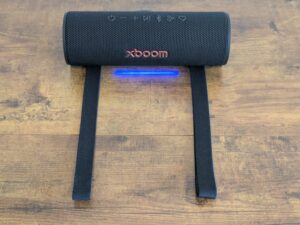 Beleuchtung des LG xboom Grab by will.i.am Bluetooth-Lautsprechers