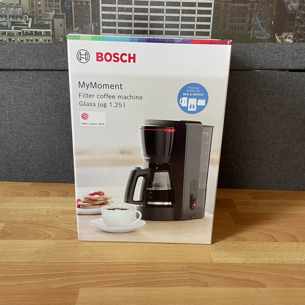 Bosch MyMoment Kaffeemaschine Karton
