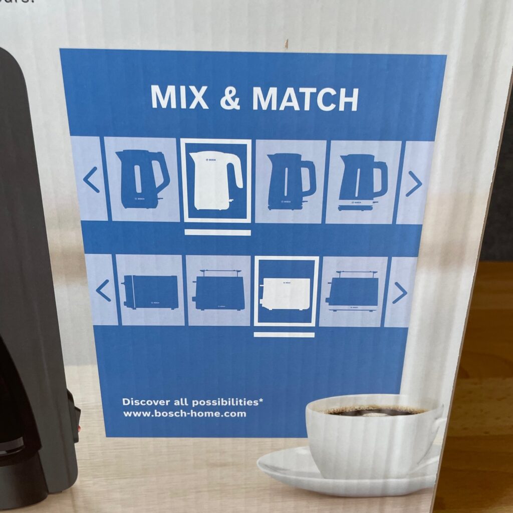 Bosch MyMoment Kaffeemaschine Karton seitlich