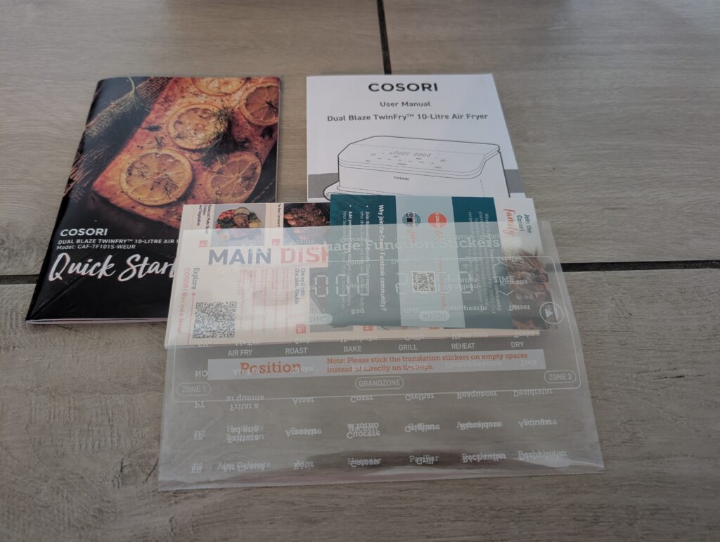 COSORI DualBlaze TwinFry Heißluftfritteuse Bedienungsanlleitung, Quickstart Guide und Stickerbogen