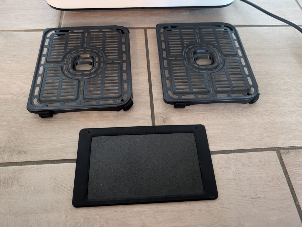 COSORI DualBlaze TwinFry Heißluftfritteuse Crisperplatten und Trennplatte