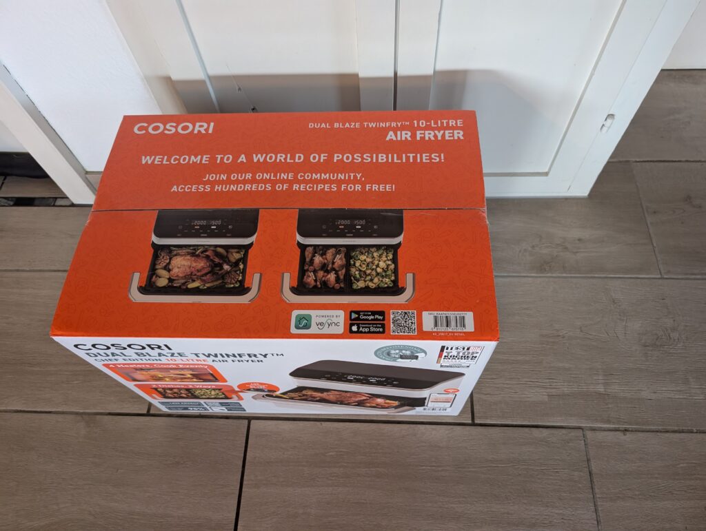 COSORI DualBlaze TwinFry Heißluftfritteuse Karton Ansicht von oben