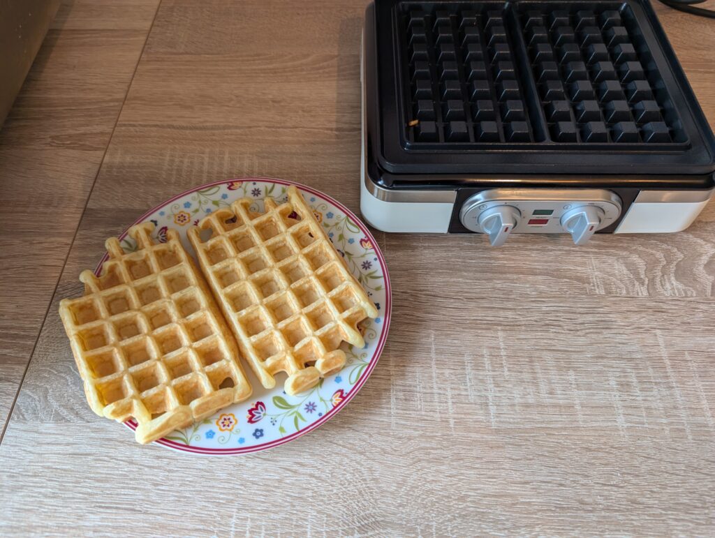 DOMO DO9280W Waffeleisen Waffeln gebacken