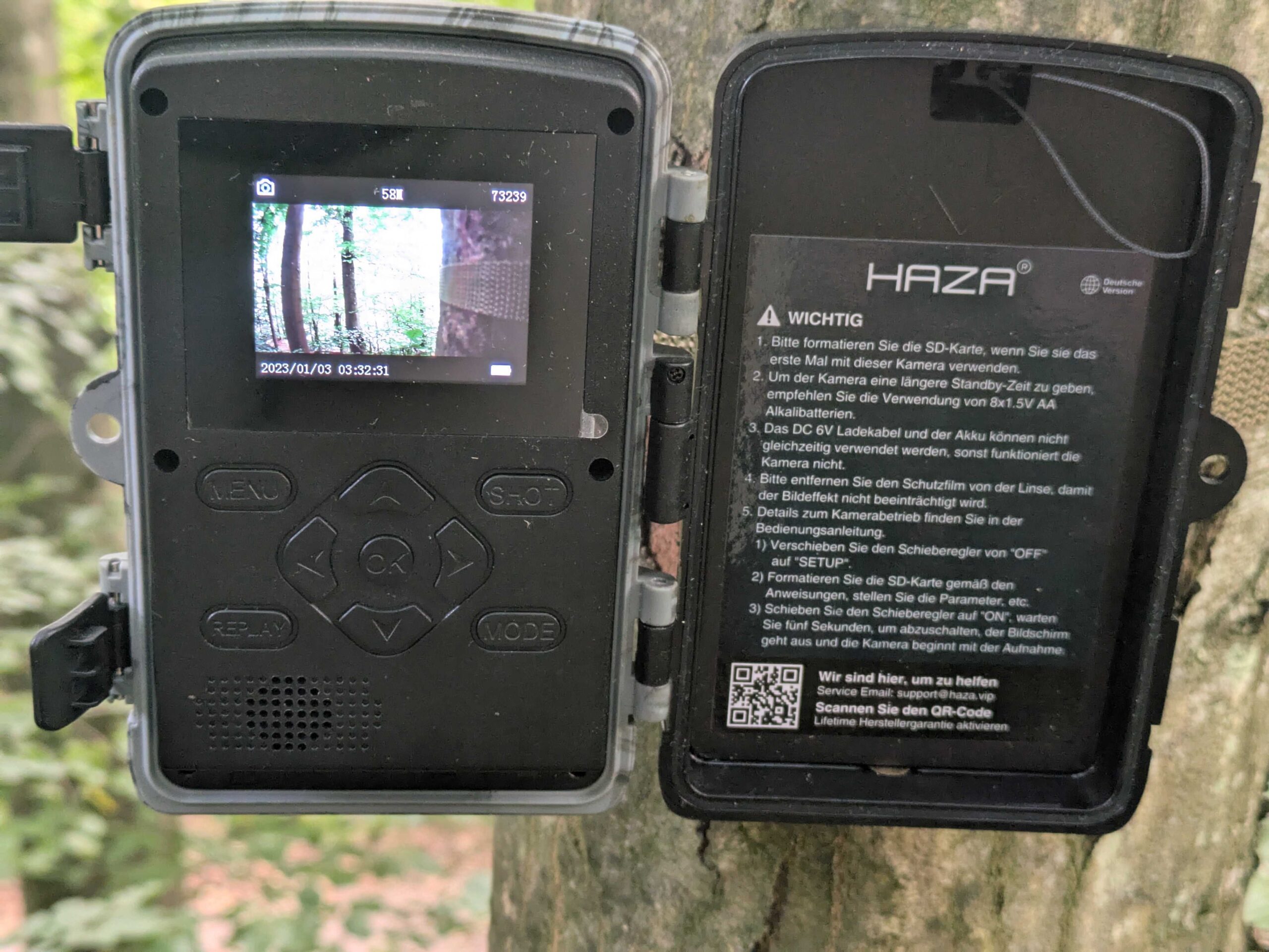 Haza PR800 Wildkamera Display in Benutzung (2)