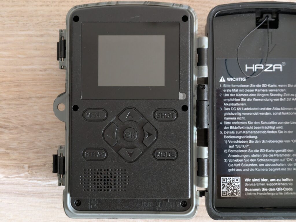Haza PR800 Wildkamera geöffnet in der Nahansicht