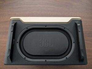 JBL Authentics 200 Smart Home Bluetooth-Lautsprecher von unten